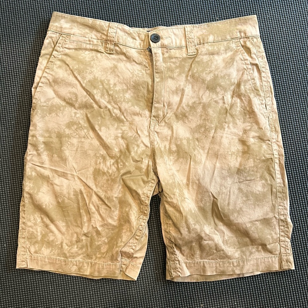 Union acid washed shorts sz 33
